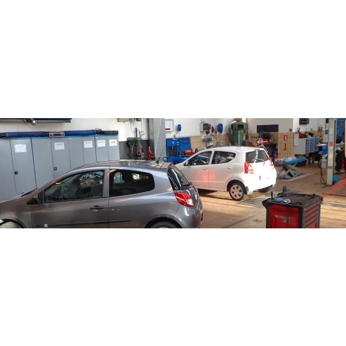 Lille service-eftersyn på personbil inkl. olieskift og oliefilter hos Autogården Struer